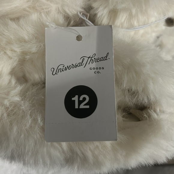 NWT Universal Thread Faux Fur Suede Short Boots Size 12 - Picture 4 of 11